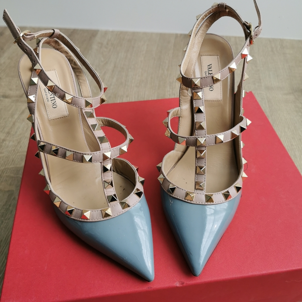 Valentino Rockstuds Slingbacks in Grey